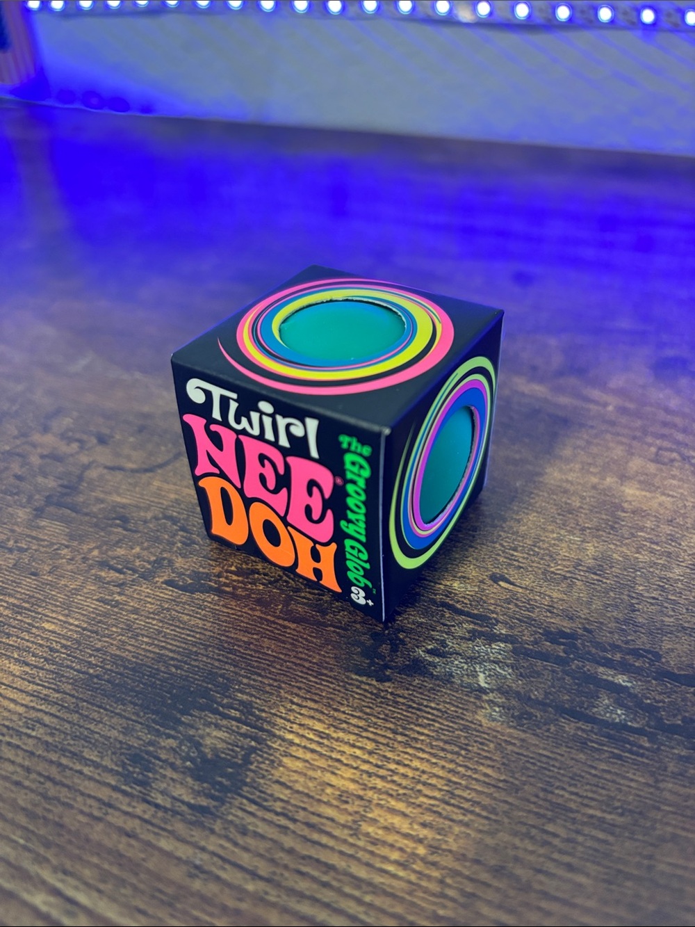 Needoh groovy glob twirl mini RARE COLOR